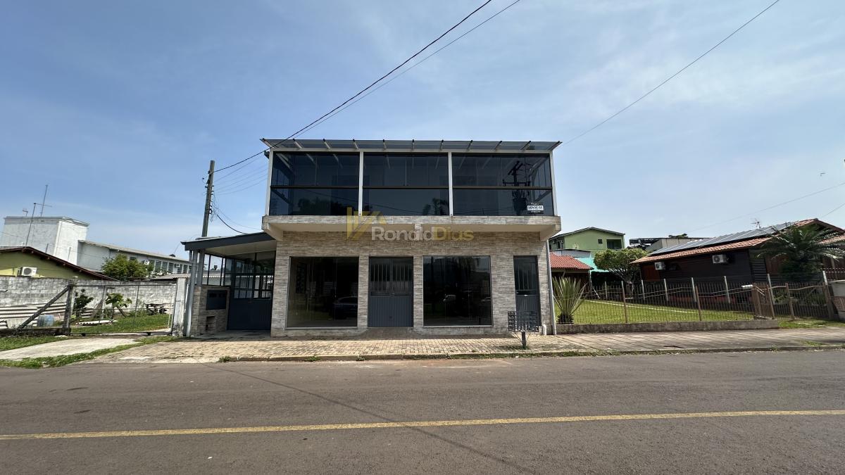 Prédio comercial e residencial no Moinho Velho